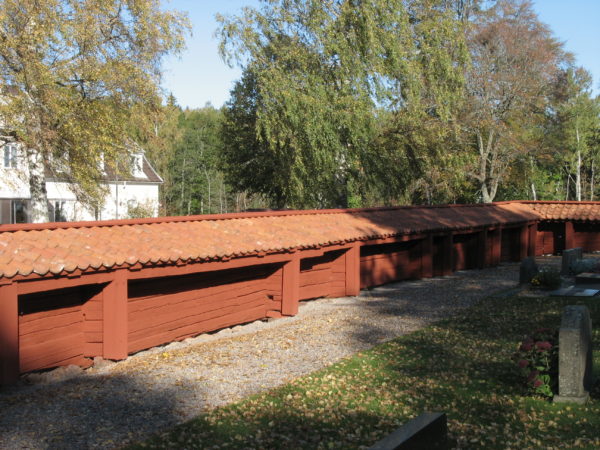 De restaurerade balkarna i Brandstorp, västra insidan.