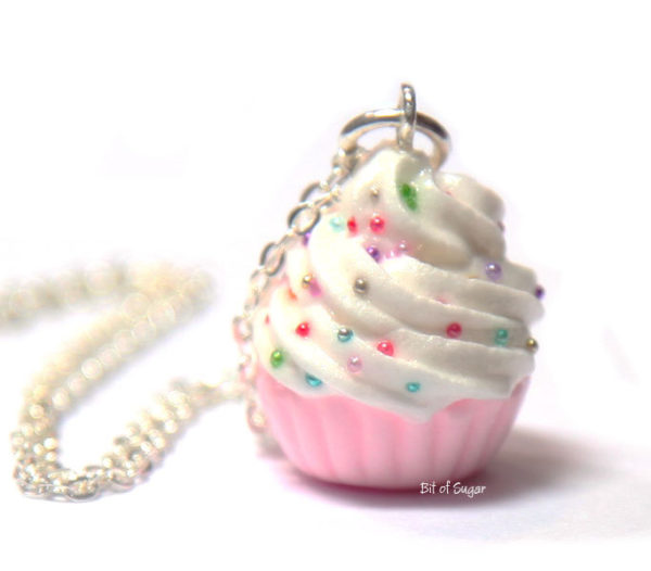 Ett cupcake halsband