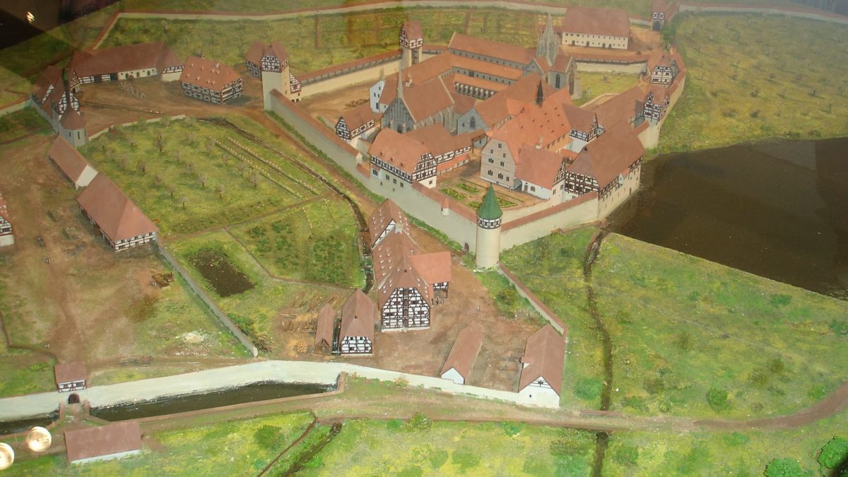 Modell av cistercienserklostret Bebenhausen i Tyskland.