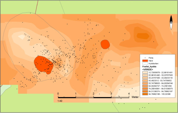 Analytisk kartlagt område som visar flintfynd och hyddans forms.