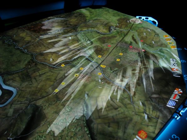 Överblick över en karta med markeringar för trupper och annan intressant information.