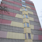 Fasadmålningsprojektet genomfördes i slutet av 1980-talet under ledning av konstnärerna Jon Pärson och Lennart Joanson.