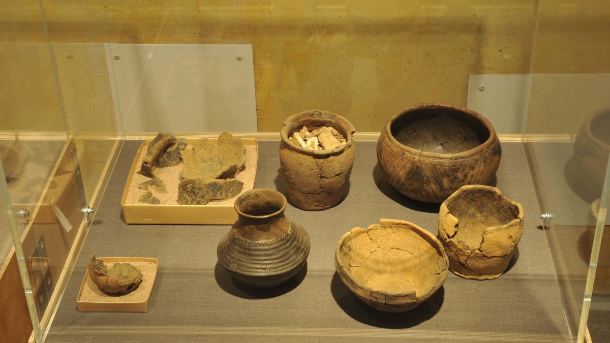 Utställningar av keramiska föremål